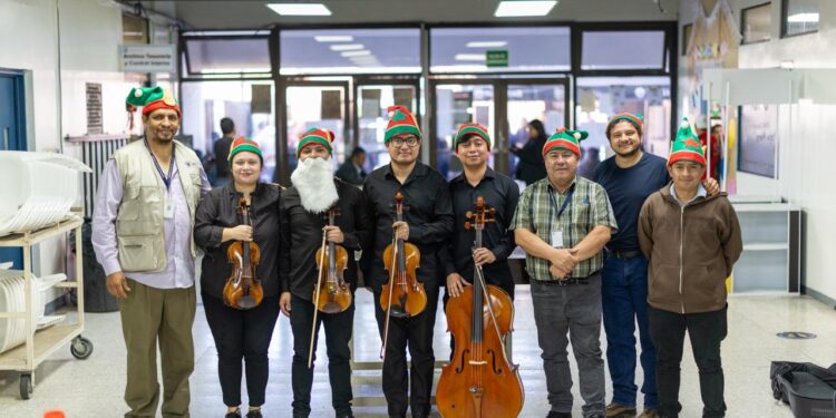 El Cuarteto Primavera lleva la magia de la Navidad a pacientes del Hospital San Juan de Dios