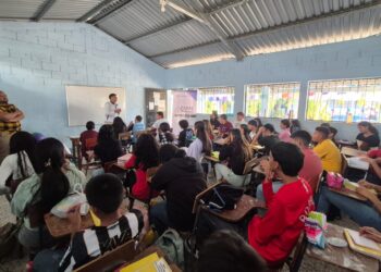 Estudiantes de El Progreso fortalecen su compromiso con los Derechos Humanos en taller del MCD