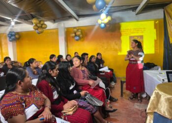MCD promueve saberes ancestrales con docentes de Huehuetenango sobre arte textil