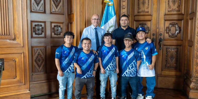 Selección Nacional de Talla Baja visita el Palacio Nacional de la Cultura tras histórica clasificación al Mundial 2026