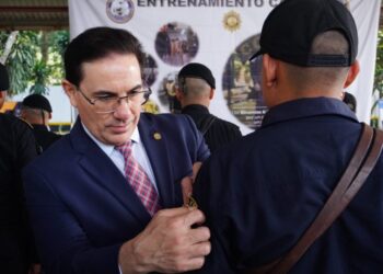 Nuevos binomios K-9 reforzarán lucha contra delitos transnacionales