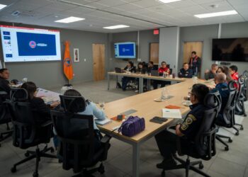 Coordinan estrategias comunicacionales frente a la temporada de incendios