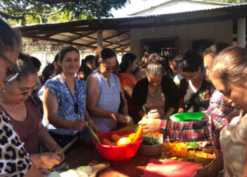 Familias jutiapanecas capacitadas en nutrición y prácticas alimentarias saludables