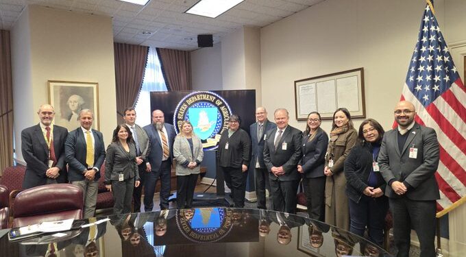 Guatemala presenta a APHIS los avances clave para exportar aguacate Hass a EEUU