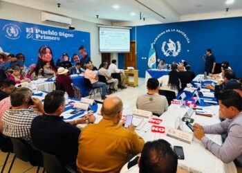 Trazan ruta para el desarrollo de productores en primera reunión de CODEDE