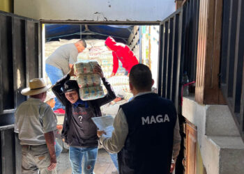 Más de 30 mil familias reciben apoyo alimentario en distintos departamentos del país