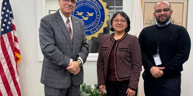 Consulado de Guatemala fortalece vínculos con la Alcaldía de East Providence, Rhode Island, EE. UU.