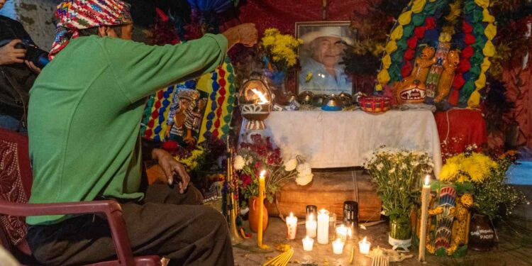 Velación de las máscaras: un rito intrínseco en los preparativos del Rabinal Achí