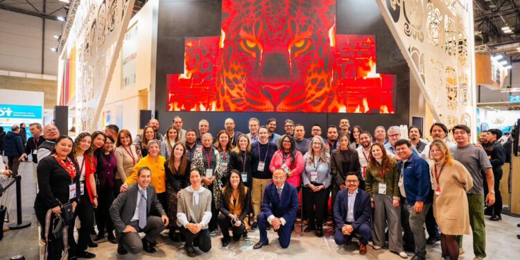 Guatemala brilla en FITUR 2026 y es reconocida con el galardón al Mejor Estand de País