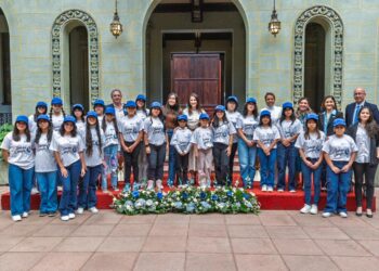 Niñas de Tierra Nueva, Chinautla apuestan por la equidad en inauguración de Juego Limpio FEM