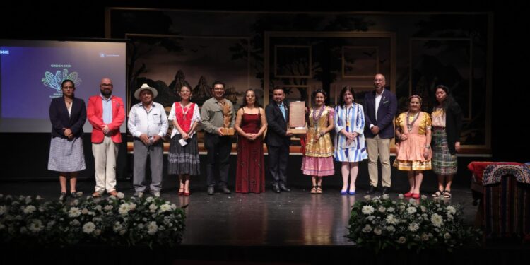 Orden Ixim, un reconocimiento que promueve la multiculturalidad