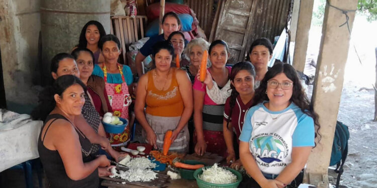 Capacitación técnica impulsa el consumo de alimentos locales y nutritivos