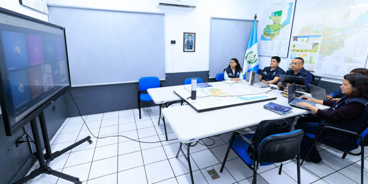 Capacitan a jefes departamentales en uso de información geoespacial