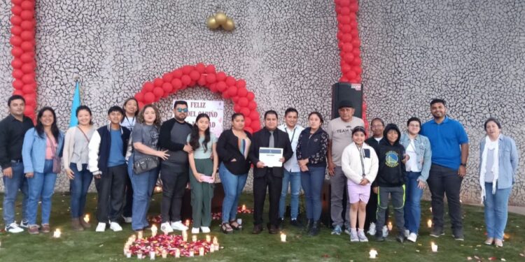 Parque de la Paz “Erick Barrondo” de Cobán celebró el Día del Cariño con emotivo concierto de piano