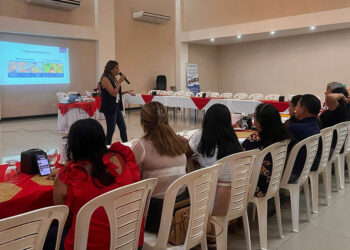 Docentes aprenden de alimentación saludable con enfoque de agricultura sensible a la nutrición