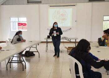 Entre recetas, juegos y esperanza, fortalecen la alimentación de sus hijos