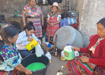 Impulsan emprendimiento local con taller de productos artesanales