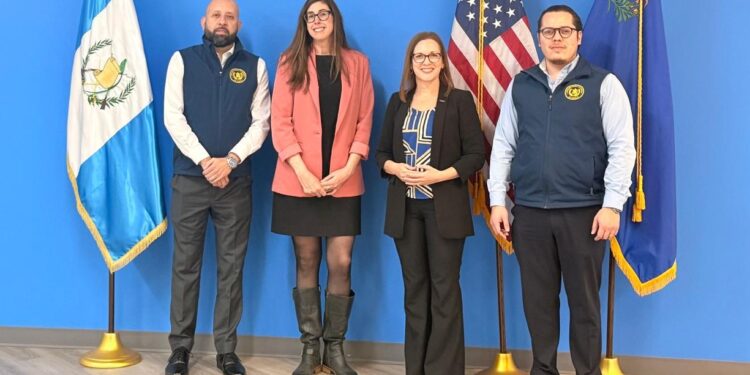Consulado guatemalteco en Las Vegas fortalece vínculos culturales y académicos con la Universidad de Nevada