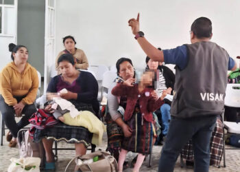 Madres encuentran apoyo y orientación para recuperar la salud de sus hijos