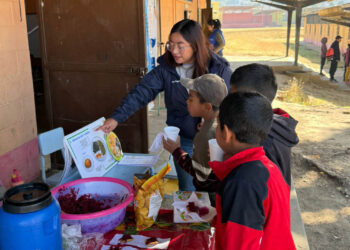 Familias de Chotacaj disfrutan una mañana de sabores saludables