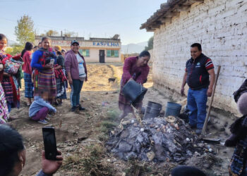 Productores de Salcajá optimizan recursos locales con abono orgánico tipo bocashi