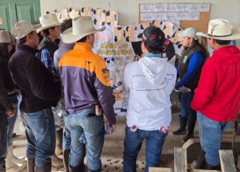 Productores rurales diversifican sus conocimientos con apoyo de estudiantes agrícolas