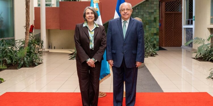 Secretaria de Relaciones Exteriores y Cooperación Internacional de Honduras, Mireya Agüero, realiza visita oficial a Guatemala