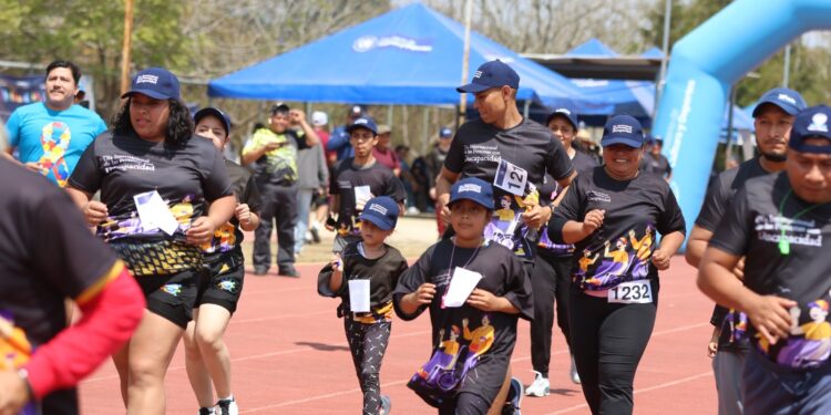 Carrera por el Día Internacional del Asperger/TEA reúne a decenas de guatemaltecos en el Parque Erick Barrondo para promover la inclusión
