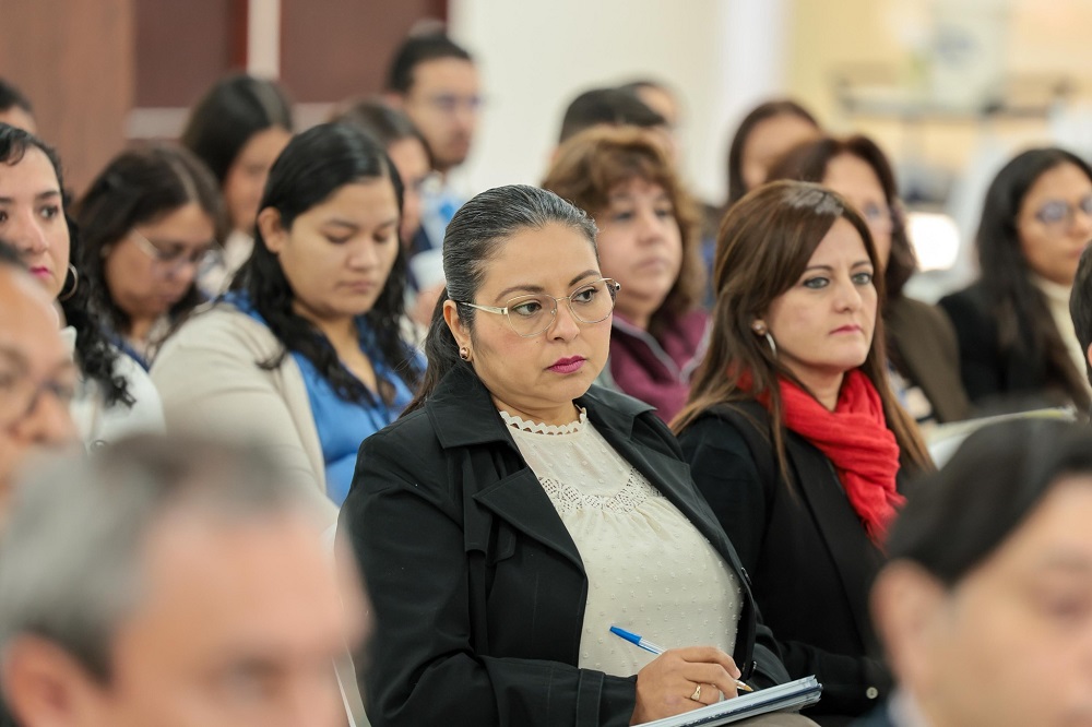 El objetivo del proyecto es fortalecer la transparencia y capacidad de las unidades ejecturoas.