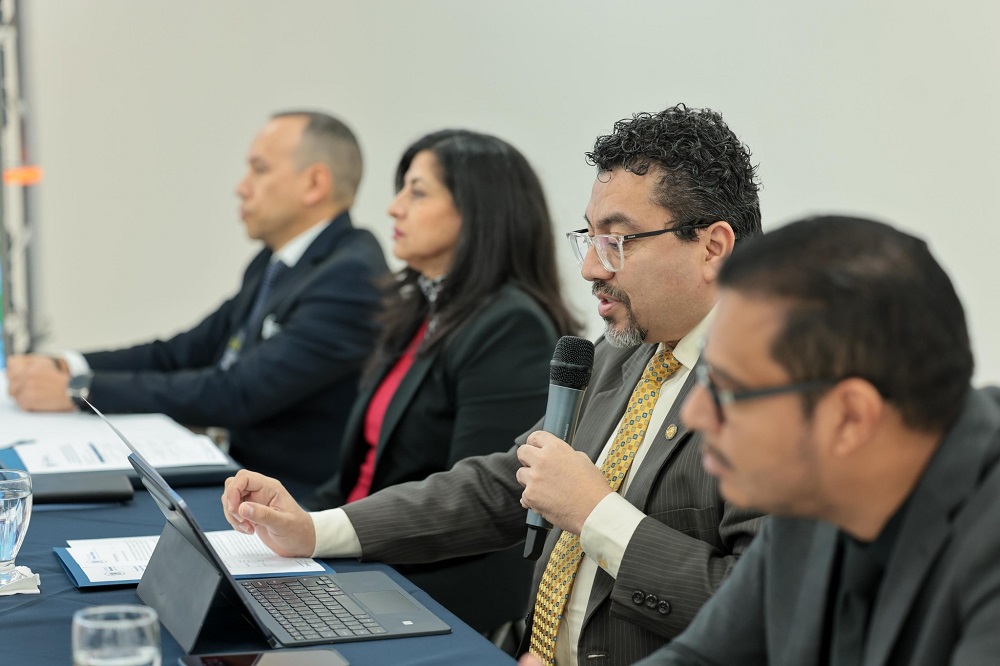 El viceministro de Transparencia Fiscal y Adquisiciones del Estado, Carlos Melgar, explicó los detalles del proyecto.