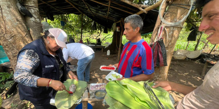 Aprenden nuevas formas de preparar tilapia en Santa Rosa