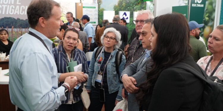 Delegados internacionales conocen potencial exportador de Guatemala