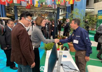 Guatemala presenta trampa fitosanitaria en Roma