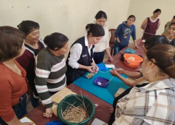 Mujeres de San Vicente Pacaya lideran cadena de valor con embutidos artesanales