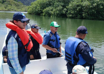 Patrullaje interinstitucional refuerza control ambiental y pesquero en Izabal