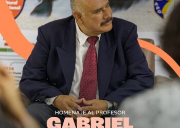Homenaje al profesor Gabriel Francisco Paz Tun