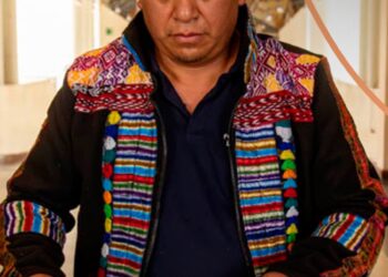 Entregan marimba cromática al maestro Vicente Santizo para impulsar formación artística en Totonicapán