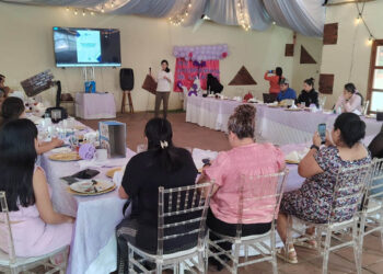 Mujeres lideran acciones contra la desnutrición en Santa Rosa