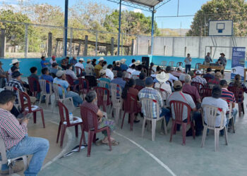 Capacitan a productores y estudiantes para la prevención del Gusano Barrenador