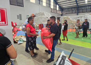 Continúa preparación de raciones para familias vulnerables