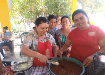 Promueven la inocuidad alimentaria en la preparación de platillos tradicionales