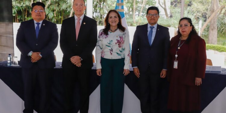 MINEX y Banco de Guatemala abordan tendencias del mercado de divisas y su impacto en la economía nacional