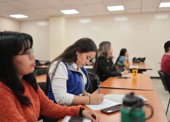 Se trabaja en fortalecer las capacidades técnicas del personal municipal para que se traduzca en mejores servicios.