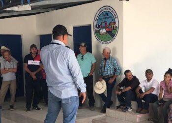 Agricultores de Asunción Mita capacitados en manejo de densidades de siembra