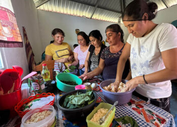 Familias rurales aprovechan alimentos locales