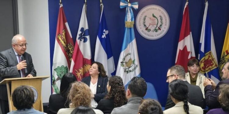Canciller Martínez Alvarado se reúne con comunidad guatemalteca en Montreal, Canadá