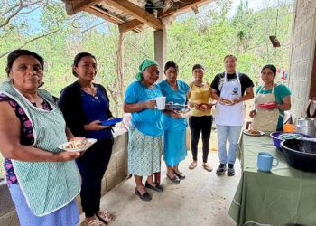Promueven el consumo de hortalizas mediante la elaboración de chojín