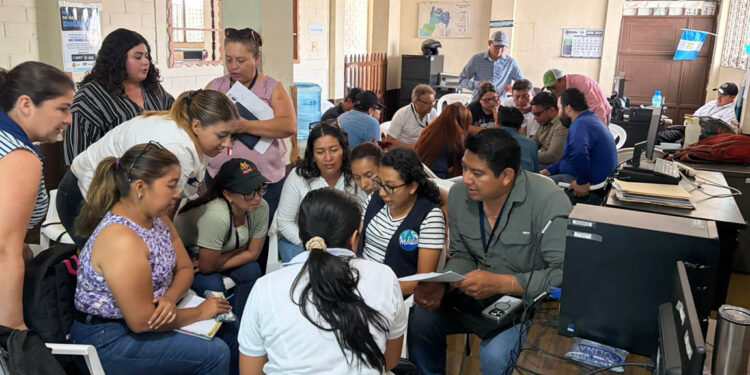Suchitepéquez impulsa plataforma tecnológica para proteger la agricultura familiar