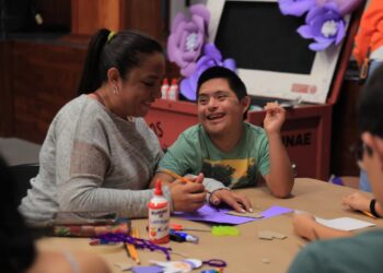 MUNAE realiza taller de elaboración de cucuruchos