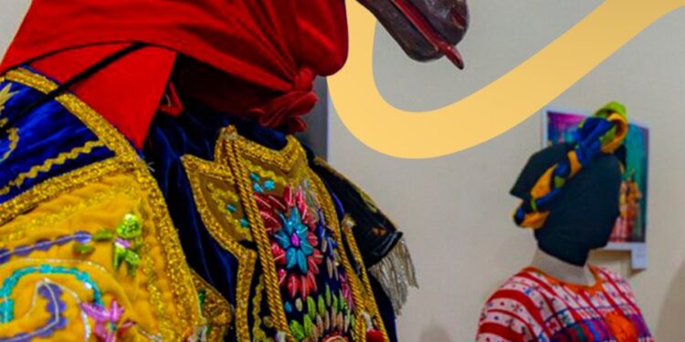 La exposición «Memorias del Ballet Moderno y Folklórico» se presenta en la Universidad Popular
